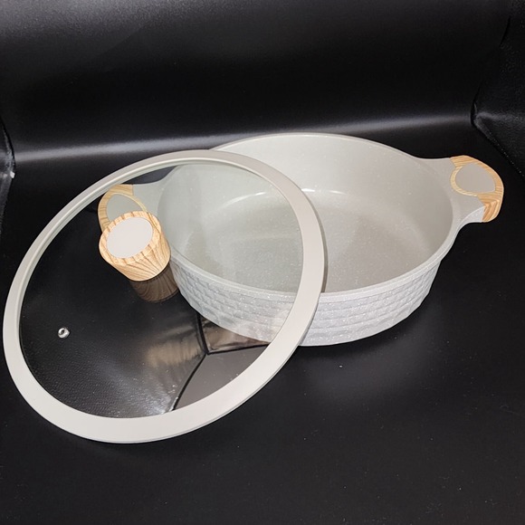 Deane And White Nonstick Cookware 11in Low Casserole Pan With Lid Beige 4.2QT - Picture 6 of 6